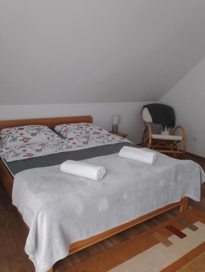 Appartamento Zakatek Pienin Grywald Esterno foto