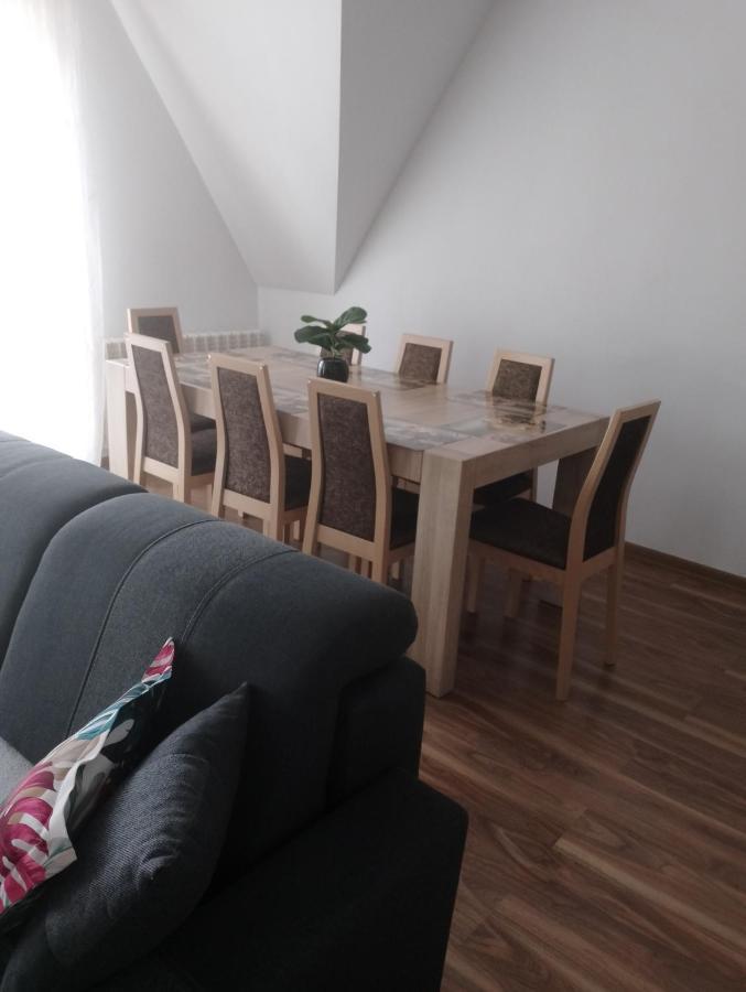Appartamento Zakatek Pienin Grywald Esterno foto